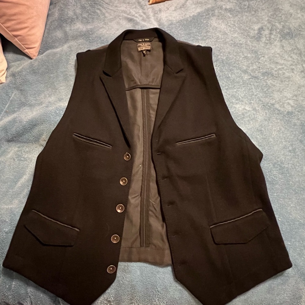 Men's classic rag & bone vest!  Great condition only worn a few times!